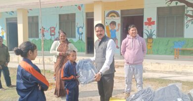 सेवार्थ समूह ने राजकीय प्राथमिक विद्यालय भरौनी में बांटे बैग