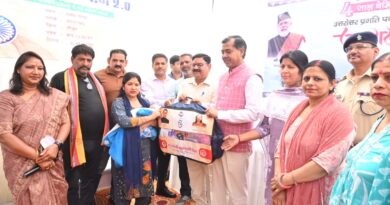 “राज्य सरकार के चार वर्ष पूर्ण होने पर जन-जन की सरकार, चार साल बेमिसाल” कार्यक्रम के तहत आज तीसरे दिन जनपद के तीन विकासखंड रुड़की,लक्सर एवं बहादराबाद में आयोजित किए गए कार्यक्रम