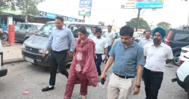 हर की पैड़ी, रोड़ीबेलवाला एवं उत्तर हर की पैड़ी पुनर्विकास परियोजनाओं को लेकर मेला अधिकारी ने की समीक्षा बैठक एवं स्थलीय निरीक्षण »