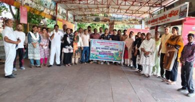 मुख्यमंत्री के निर्देशों के अनुपालन में मेलाधिकारी कुंभ श्रीमती सोनिका एवं जिलाधिकारी मयूर दीक्षित के निर्देशन में तीसरे दिन भी चला विशेष स्वच्छता अभियान,142 स्वयंसेवियों ने लिया भाग